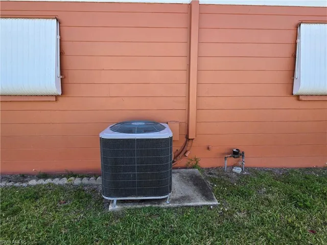 1131  Broad N ST, Lehigh Acres, FL 33936
