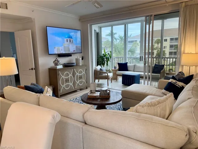 7734  Pebble Creek  CIR, Naples, FL 34108