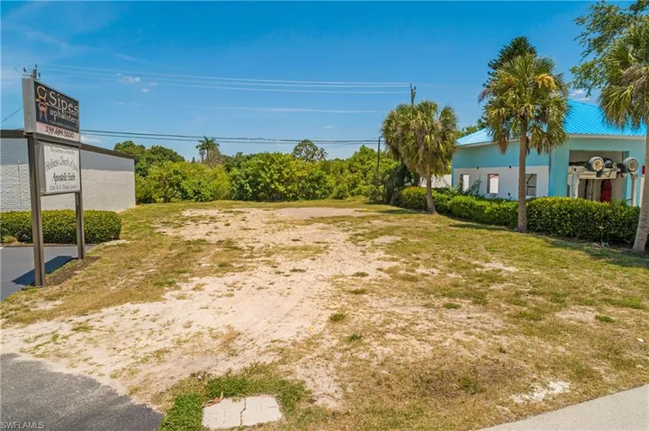12538 Palm Beach Blvd 1, Fort Myers, Florida 33905