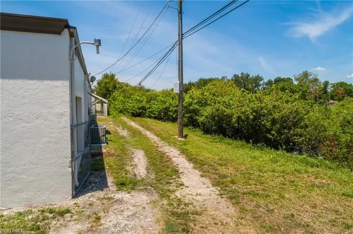 12538 Palm Beach Blvd 1, Fort Myers, Florida 33905