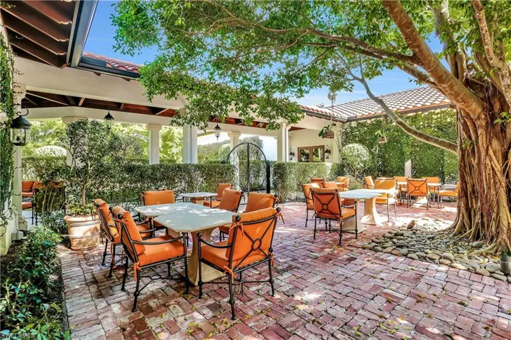 10541 Marino Pointe Dr 2002, Miromar Lakes, Florida 33913