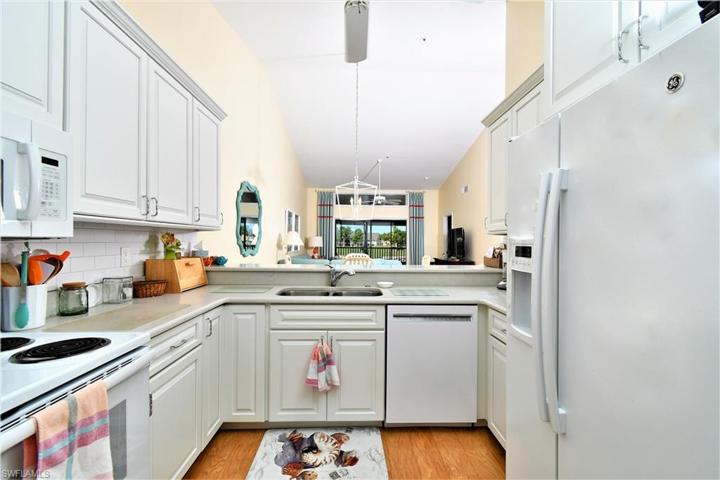16200 Kelly Cove DR # 218, FORT MYERS FL 33908