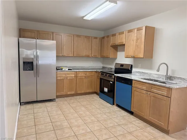2510 Martin Ave S 2510, Lehigh Acres, Florida 33973