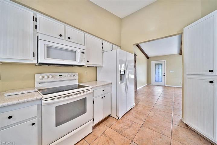 2121 SE 14th TER, CAPE CORAL FL 33990