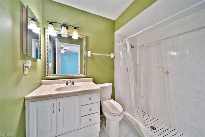 2121 SE 14th TER, CAPE CORAL FL 33990
