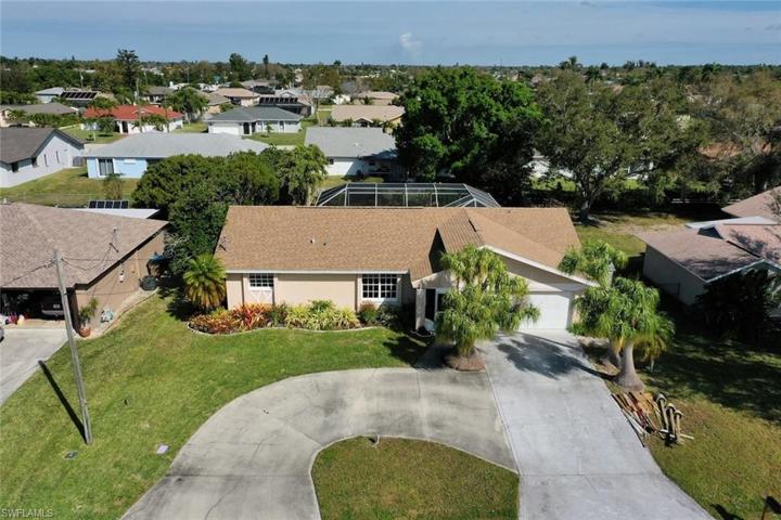 2121 SE 14th TER, CAPE CORAL FL 33990
