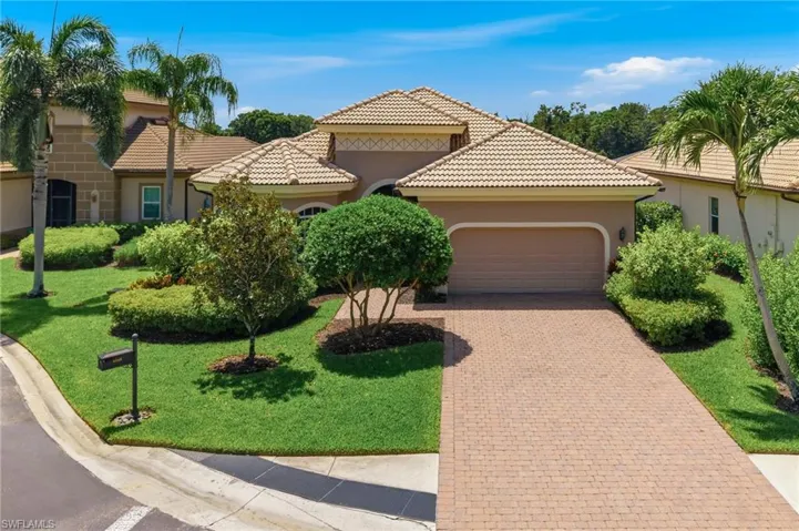 6168 Dogleg Dr, Naples, Florida 34113