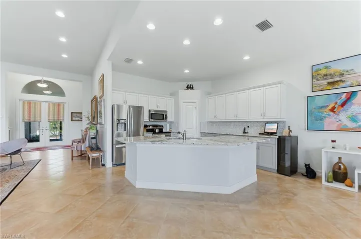 6168 Dogleg Dr, Naples, Florida 34113