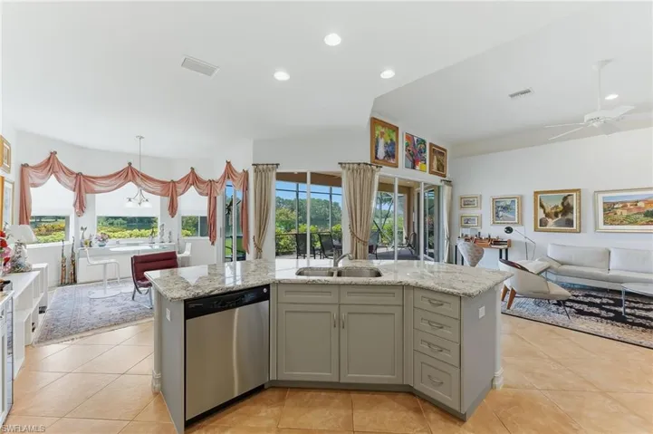 6168 Dogleg Dr, Naples, Florida 34113