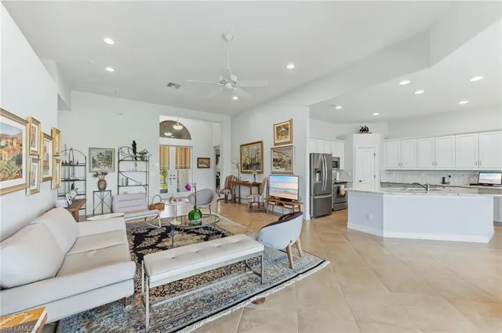 6168 Dogleg Dr, Naples, Florida 34113