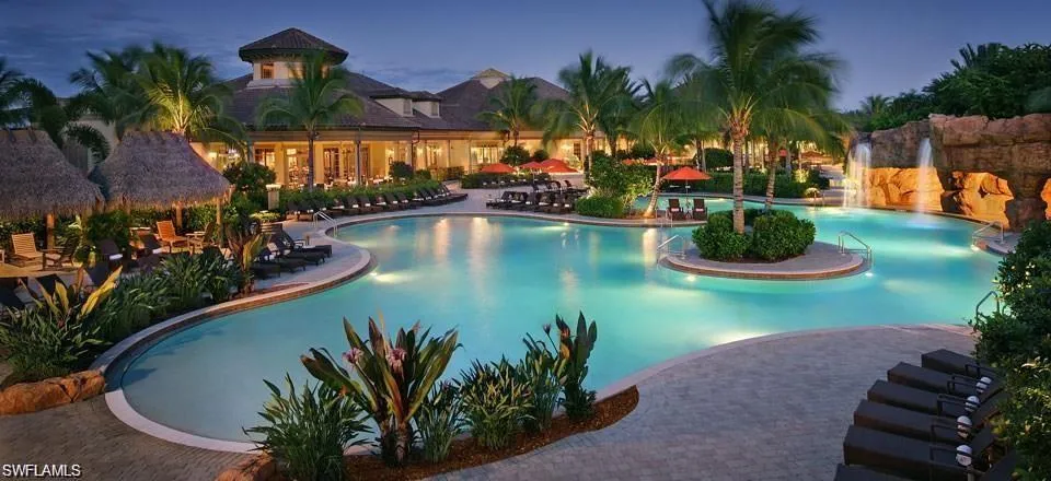 6168 Dogleg Dr, Naples, Florida 34113