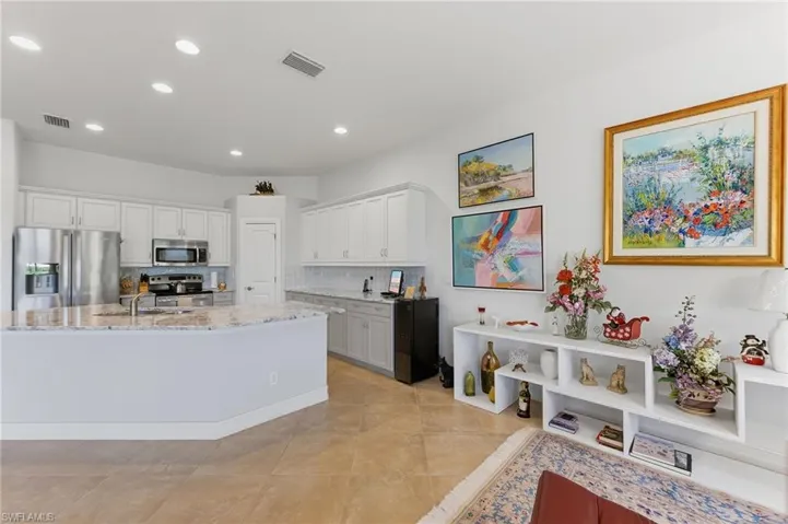 6168 Dogleg Dr, Naples, Florida 34113