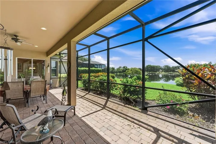 6168 Dogleg Dr, Naples, Florida 34113