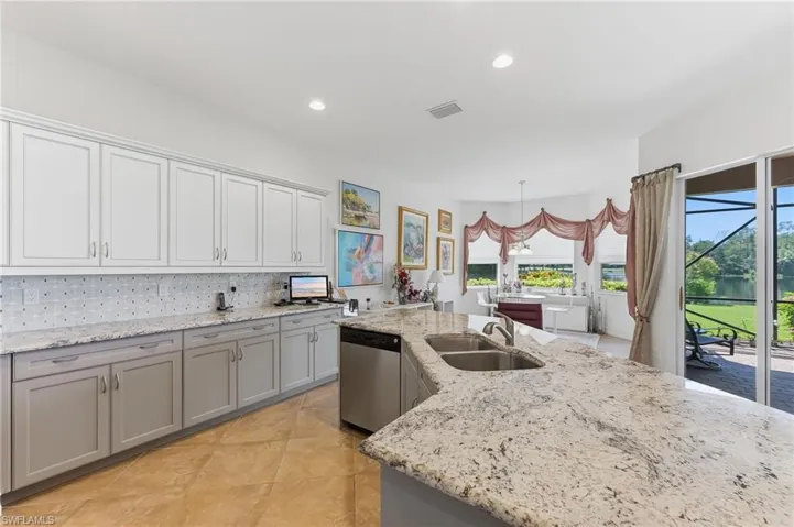 6168 Dogleg Dr, Naples, Florida 34113