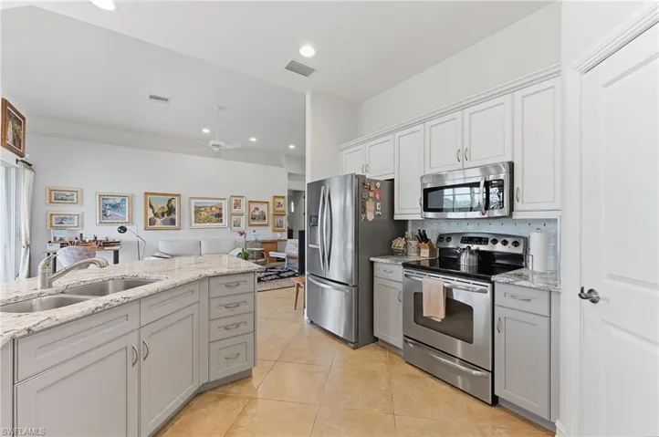 6168 Dogleg Dr, Naples, Florida 34113