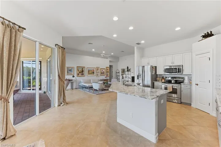 6168 Dogleg Dr, Naples, Florida 34113