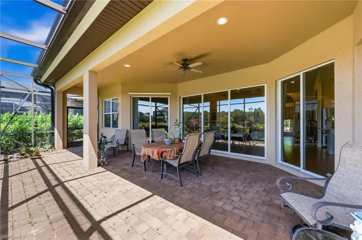 6168 Dogleg Dr, Naples, Florida 34113
