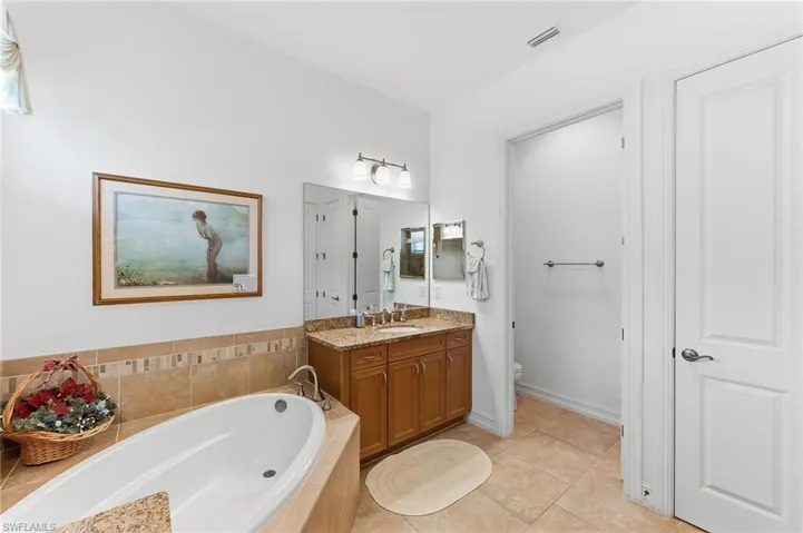 6168 Dogleg Dr, Naples, Florida 34113