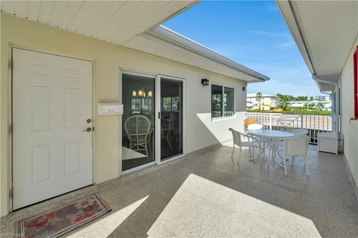 1950  Gulf Shore N BLVD, Naples, FL 34102
