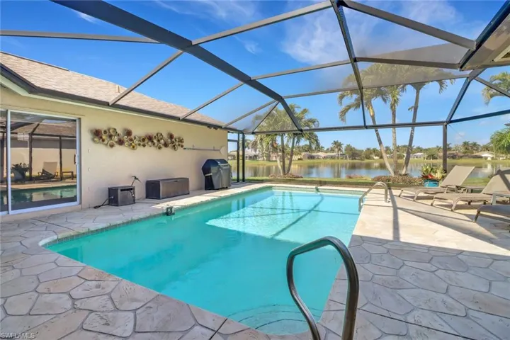 1466  Vintage  LN, Naples, FL 34104