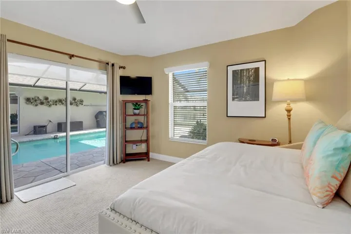 1466  Vintage  LN, Naples, FL 34104