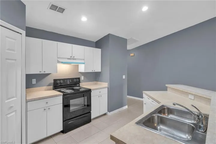 1245 SE 6th  ST, Cape Coral, FL 33990
