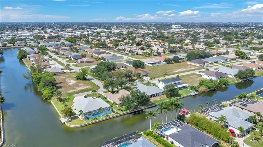 1245 SE 6th  ST, Cape Coral, FL 33990