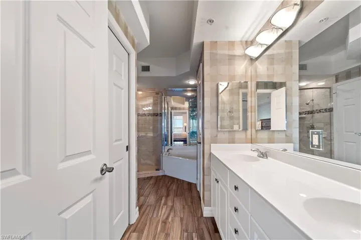 2797  1st  ST, Fort Myers, FL 33916