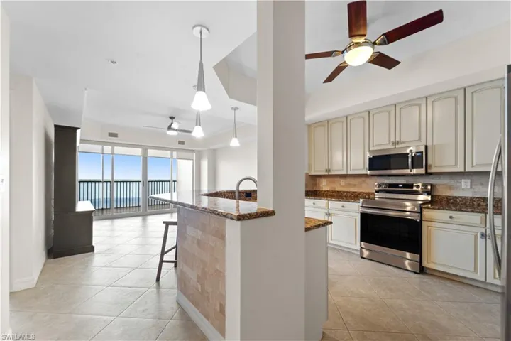 2797  1st  ST, Fort Myers, FL 33916