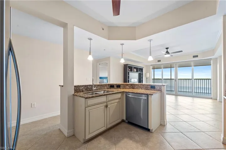 2797  1st  ST, Fort Myers, FL 33916