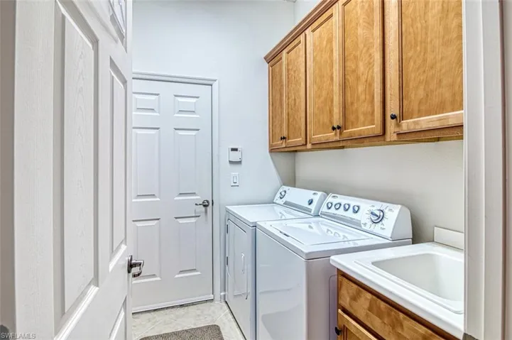 3460 Lakeview Isle Ct, Fort Myers, Florida 33905