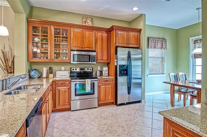 3460 Lakeview Isle Ct, Fort Myers, Florida 33905