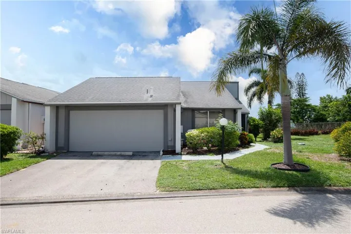 9749 Maplecrest Cir, Lehigh Acres, Florida 33936