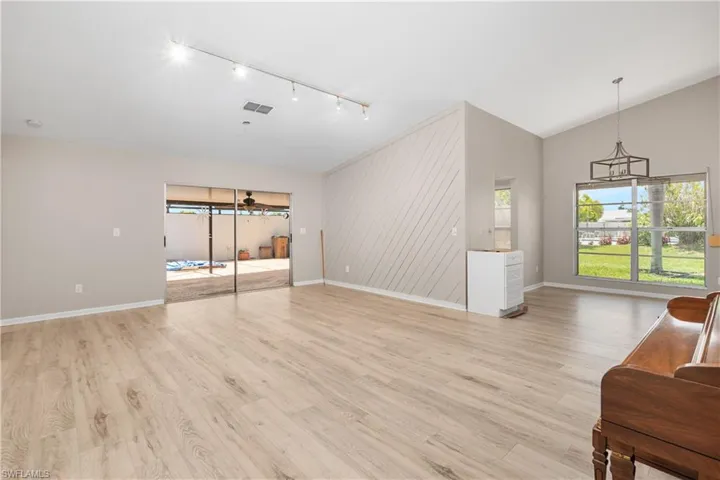 9749 Maplecrest Cir, Lehigh Acres, Florida 33936