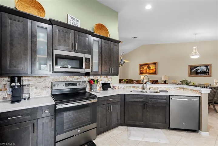 10125  Colonial Country Club  BLVD, Fort Myers, FL 33913