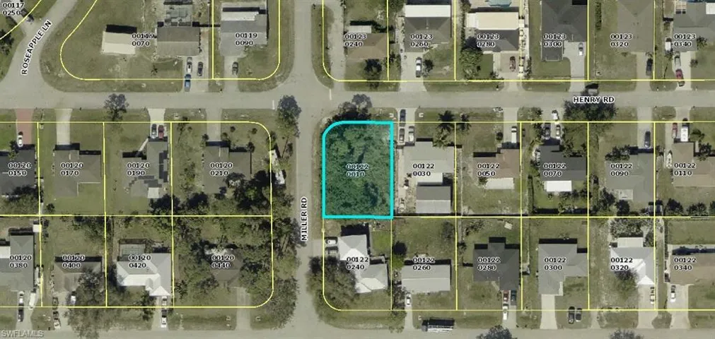 Aerial map of property and surrounding area