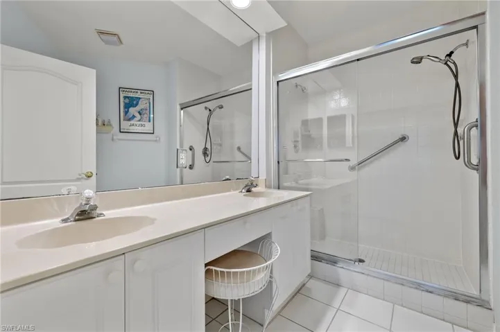 8310  Excalibur  CIR, Naples, FL 34108