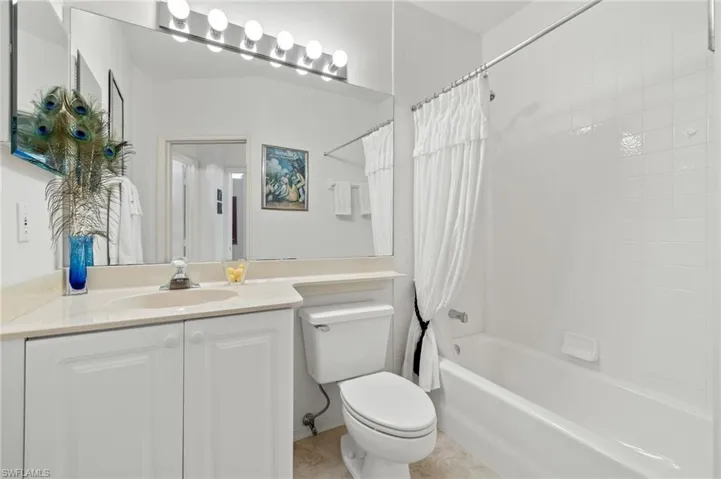 8310  Excalibur  CIR, Naples, FL 34108