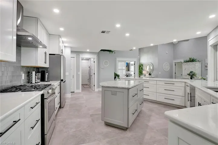 12811  Kelly Sands  WAY, Fort Myers, FL 33908