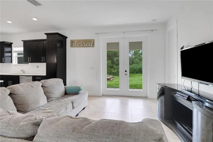 4240  62nd NE AVE, Naples, FL 34120