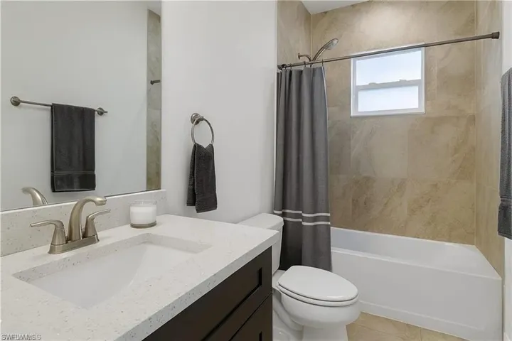 4240  62nd NE AVE, Naples, FL 34120