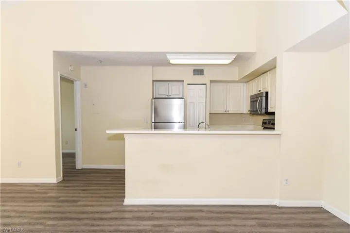 1275 Wildwood Lakes Blvd 303, Naples, Florida 34104
