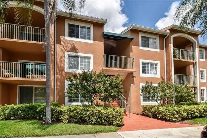 1275 Wildwood Lakes Blvd 303, Naples, Florida 34104