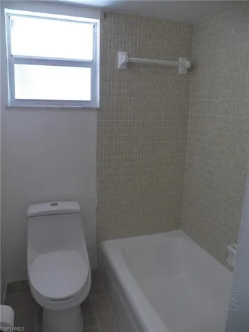 Tub in second bathroom