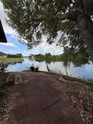 1430 Se 6th Ave, Cape Coral, Florida 33990