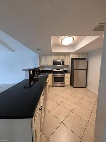 1430 Se 6th Ave, Cape Coral, Florida 33990