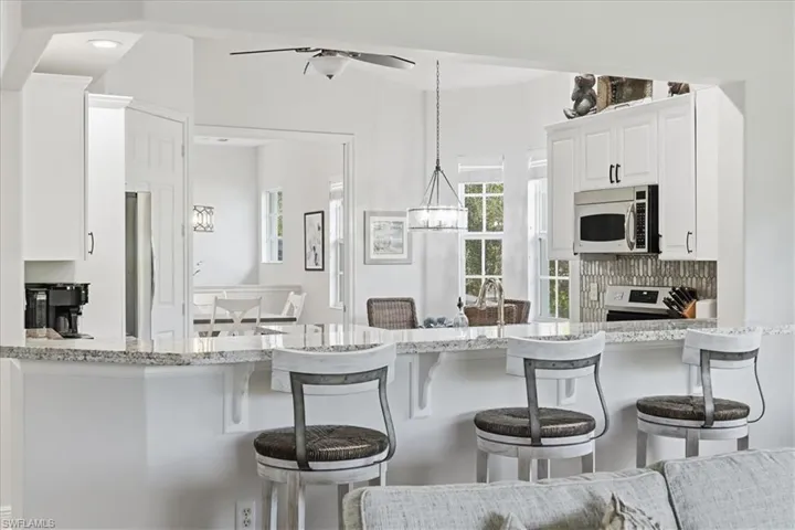 7842 Hawthorne Dr 1703, Naples, Florida 34113