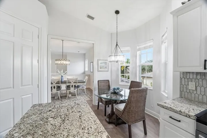 7842 Hawthorne Dr 1703, Naples, Florida 34113
