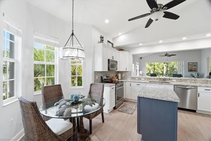 7842 Hawthorne Dr 1703, Naples, Florida 34113