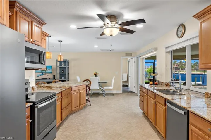 109  Bayshore  DR, Cape Coral, FL 33904